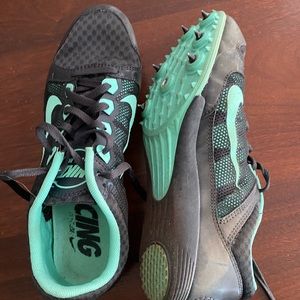 NIKE women’s track and field shoes